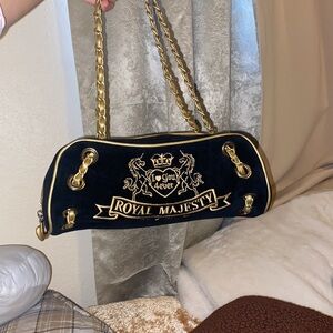 2000s royal magesty black and gold chain small purse / bag